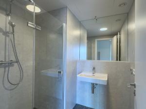 Pronájem bytu 2+kk, Praha - Modřany, Československého exilu, 67 m2