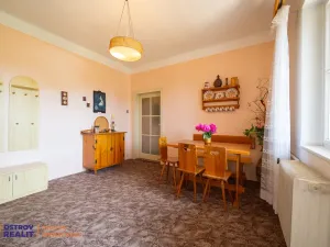 Prodej bytu 4+1, Šumperk, Masarykovo nám., 97 m2