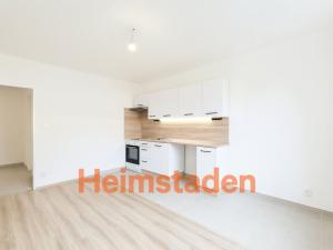Pronájem bytu 2+kk, Havířov - Město, Hlavní třída, 37 m2