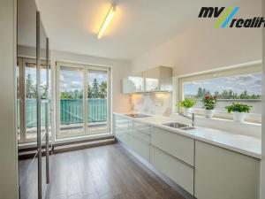 Prodej bytu 3+kk, Praha - Uhříněves, Hulanova, 85 m2