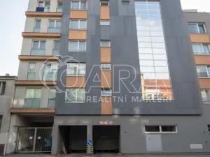 Pronájem bytu 1+kk, Praha - Vršovice, Petrohradská, 30 m2