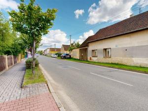 Prodej rodinného domu, Lišany, Pražská, 150 m2