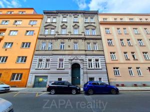 Pronájem bytu 1+1, Praha - Smíchov, Na Celné, 50 m2