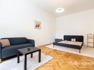 Pronájem bytu 2+kk, Praha, Komunardů, 50 m2