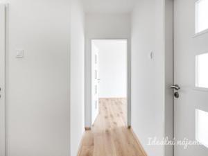 Pronájem bytu 2+kk, Praha, Křejpského, 41 m2