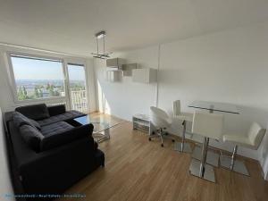 Pronájem bytu 2+kk, Praha - Kobylisy, Kyselova, 43 m2