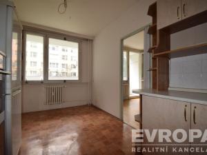 Prodej bytu 3+1, Kolín - Kolín II, Tisovecká, 77 m2