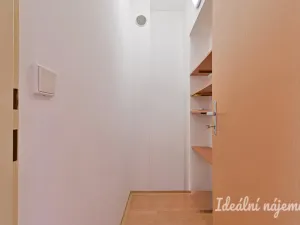 Pronájem bytu 1+kk, Brno, Keřová, 33 m2