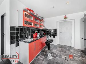 Prodej rodinného domu, Dolany, 198 m2