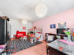 Prodej rodinného domu, Dolany, 198 m2