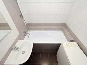 Prodej bytu 3+1, Praha - Chodov, Malenická, 71 m2