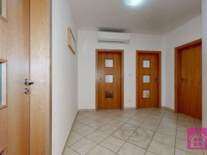 Prodej rodinného domu, Starovičky, 144 m2