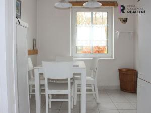 Prodej rodinného domu, Karlovy Vary - Stará Role, Palackého, 140 m2