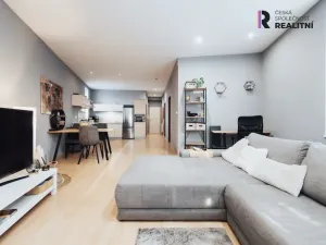 Pronájem bytu 3+kk, Zlín, Obeciny, 80 m2