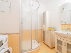 Prodej bytu 3+kk, Praha - Bubeneč, Jednořadá, 82 m2