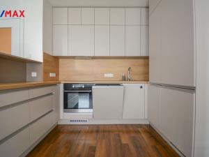 Pronájem bytu 2+kk, Hradec Králové - Pražské Předměstí, Farářství, 51 m2