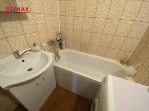 Pronájem bytu 3+1, Uherské Hradiště, Sadová, 68 m2