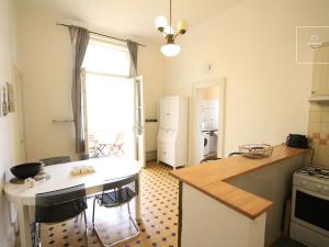 Pronájem bytu 3+1, Praha, Valentinská, 120 m2