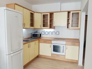 Pronájem bytu 2+kk, Praha, Chotěšovská, 54 m2