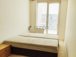 Pronájem bytu 2+kk, Praha, Chotěšovská, 54 m2