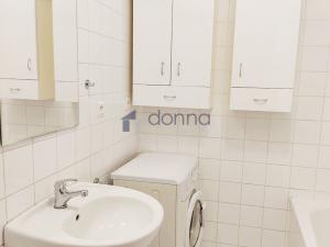 Pronájem bytu 2+kk, Praha, Chotěšovská, 54 m2