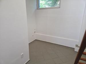 Pronájem kanceláře, Valašské Meziříčí, 1. máje, 9 m2