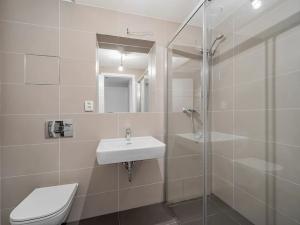 Pronájem bytu 2+kk, Praha - Košíře, Hlaváčkova, 65 m2