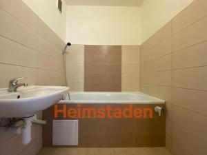 Pronájem bytu 3+1, Karviná - Hranice, Rudé armády, 77 m2