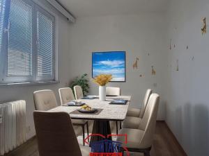 Pronájem bytu 3+1, České Budějovice, Brožíkova, 68 m2