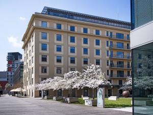 Pronájem kanceláře, Praha - Holešovice, Jankovcova, 330 m2