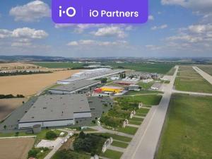 Pronájem skladu, Brno, Letiště Brno-Tuřany, 2600 m2