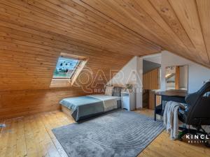 Prodej rodinného domu, Semice, 203 m2