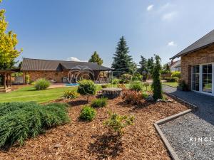 Prodej rodinného domu, Semice, 203 m2