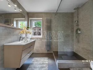 Prodej rodinného domu, Semice, 203 m2