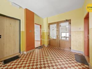 Prodej bytu 2+1, Nová Role, Tovární, 60 m2