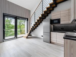 Pronájem bytu 2+kk, Praha - Hlubočepy, Slivenecká, 51 m2