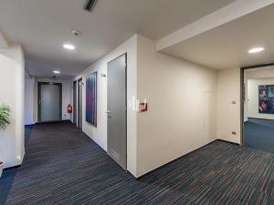 Pronájem kanceláře, Praha - Holešovice, Jankovcova, 279 m2