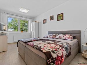 Prodej bytu 2+kk, Zlín - Malenovice, třída Svobody, 64 m2