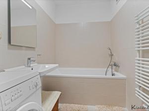 Prodej bytu 2+kk, Zlín - Malenovice, třída Svobody, 64 m2