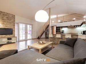 Prodej apartmánu, Mutěnice, Hodonínská, 258 m2