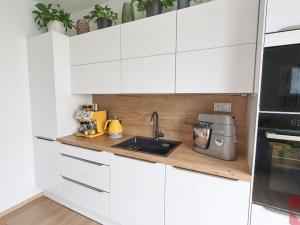 Prodej bytu 3+kk, Praha - Vršovice, Dukelská, 63 m2