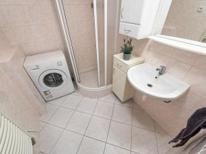 Pronájem bytu 2+kk, Praha - Stodůlky, Petržílkova, 54 m2
