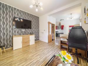 Prodej bytu 2+kk, Karlovy Vary, Na Průhoně, 42 m2