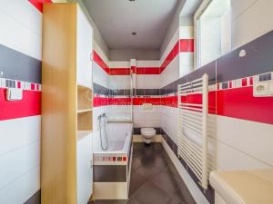 Prodej bytu 2+kk, Karlovy Vary, Na Průhoně, 42 m2