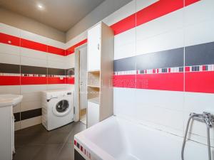 Prodej bytu 2+kk, Karlovy Vary, Na Průhoně, 42 m2
