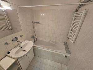 Prodej bytu 2+1, Praha - Strašnice, Žinkovská, 66 m2