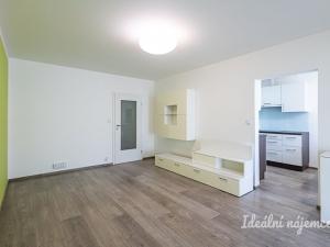 Pronájem bytu 3+1, Praha - Modřany, Botevova, 72 m2