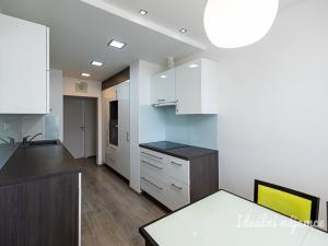 Pronájem bytu 3+1, Praha - Modřany, Botevova, 72 m2