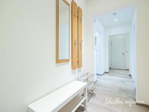 Pronájem bytu 3+1, Praha - Modřany, Botevova, 72 m2