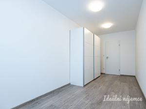 Pronájem bytu 3+1, Praha - Modřany, Botevova, 72 m2